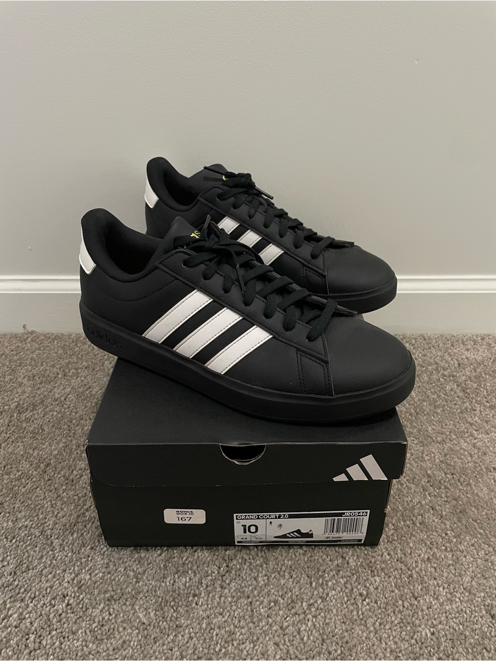 The Adidas GRAND COURT 2.0 Cloudfoam Black Shoes Sneakers in Men's size 10